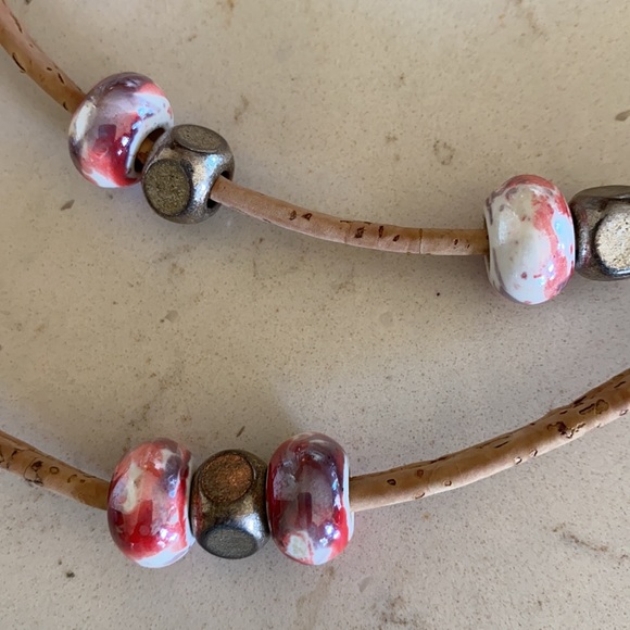 Cork necklace from Portugal - Picture 5 of 5